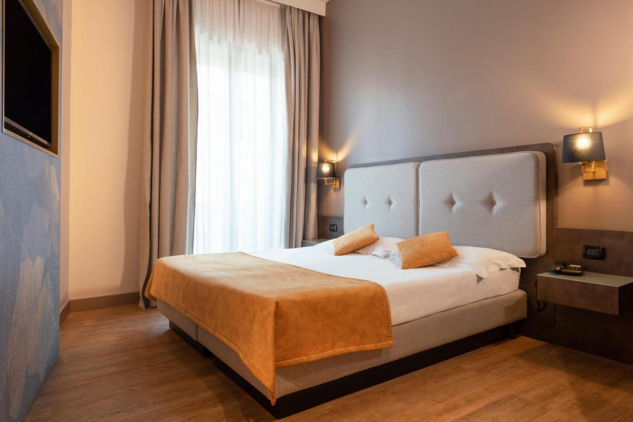 Mokinba Hotels King Милан Экстерьер фото