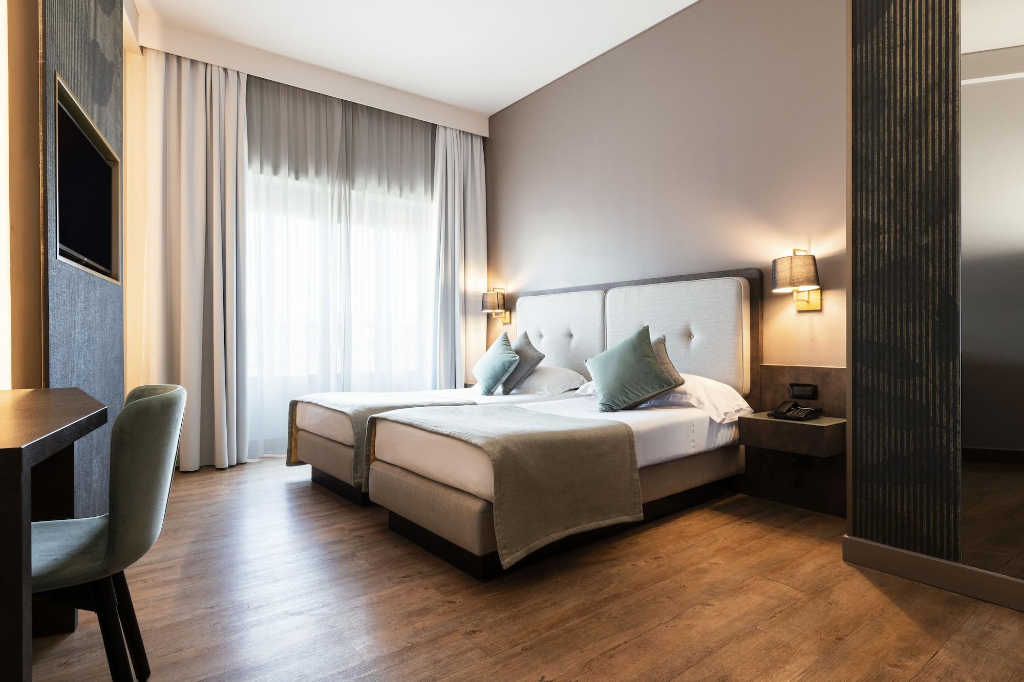Mokinba Hotels King Милан Экстерьер фото
